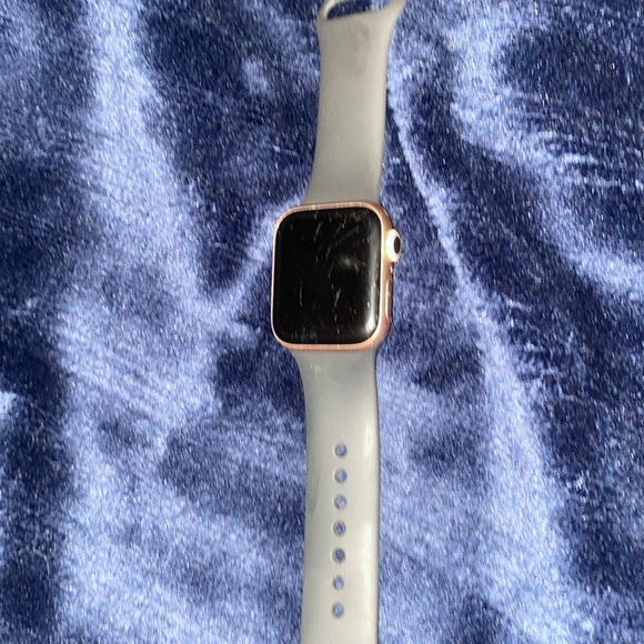 Apple watch series 5.. - Picture 1 of 17